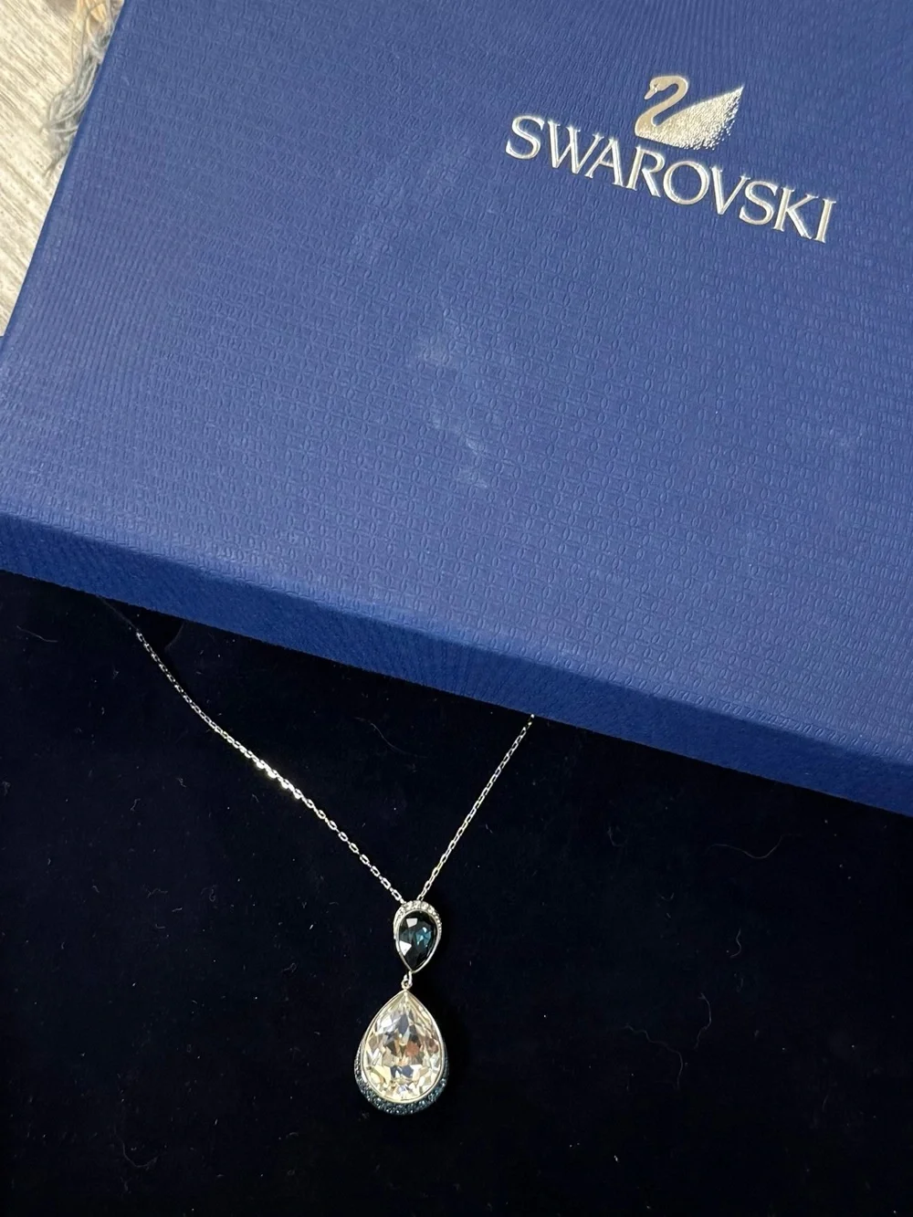NWT Authentic Swarovski Teardrop Pendant Necklace